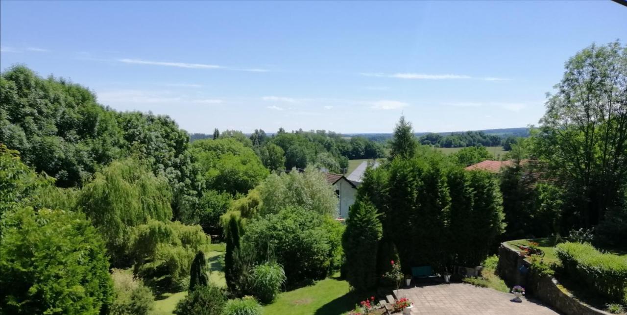 Apartman Fara Vcelakov Exterior photo